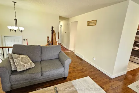 45 Locust Crescent, ON N6E 2K1