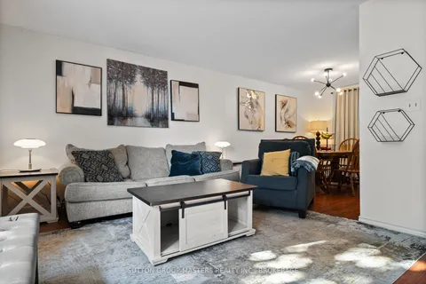 66 Nicholson Crescent, ON K7N 1X1