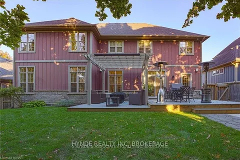 16 Red Haven Drive, ON L0S 1P0