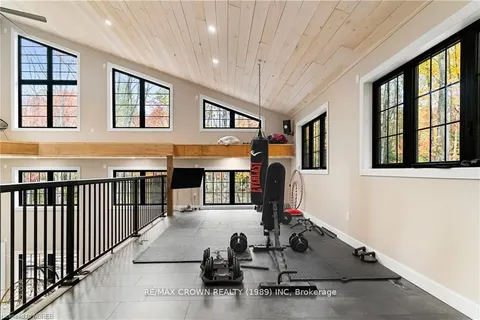 24 Sun Valley Way, ON P0H 1Z0