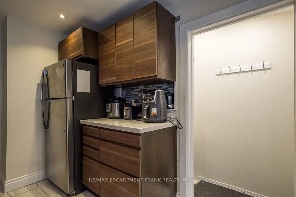 109 ROYAL Avenue, ON L8S 2C6