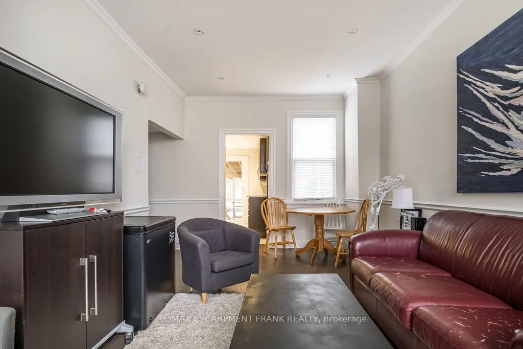 109 ROYAL Avenue, ON L8S 2C6