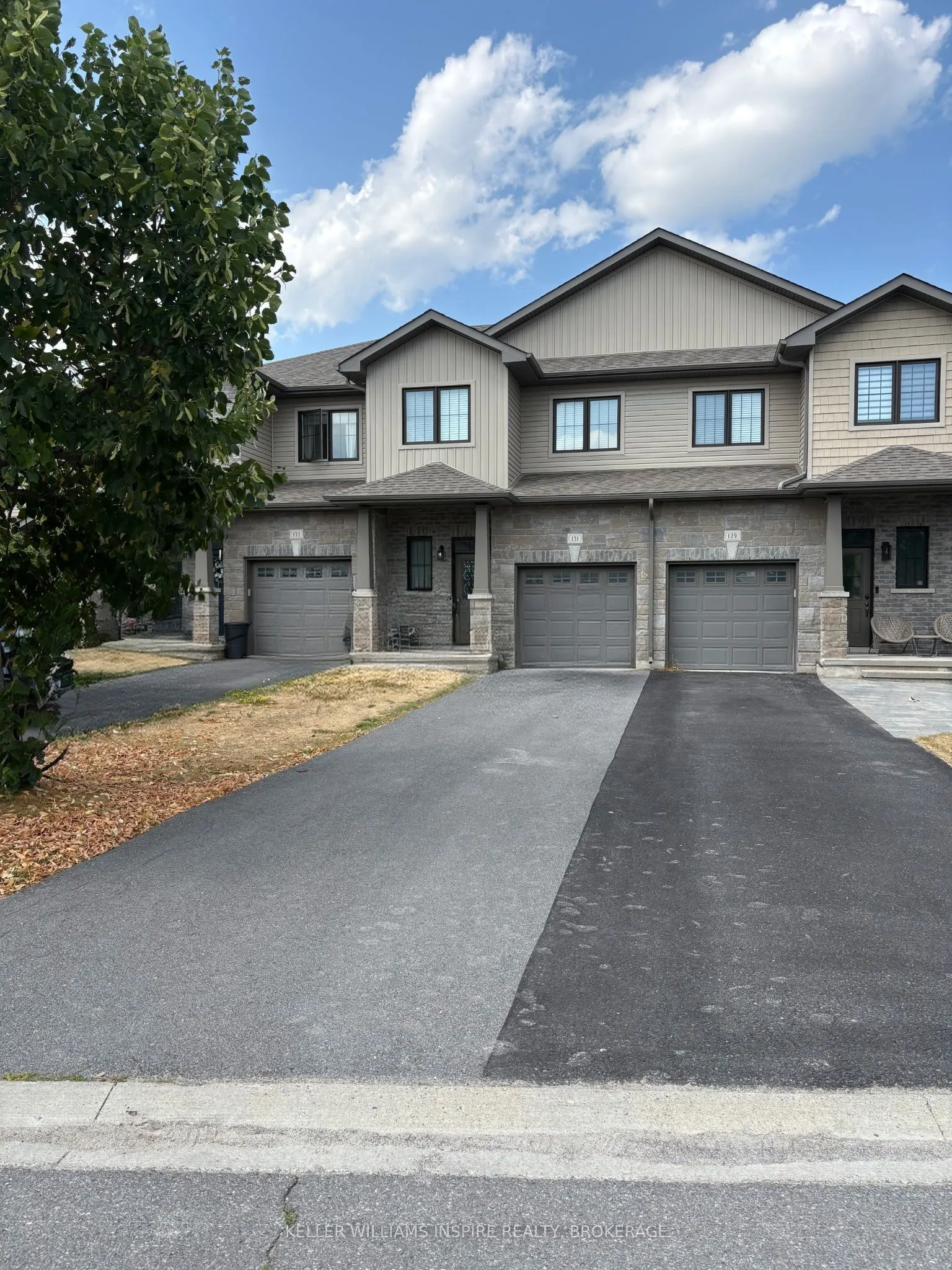 131 SIMURDA Court, ON K7N 1Y7