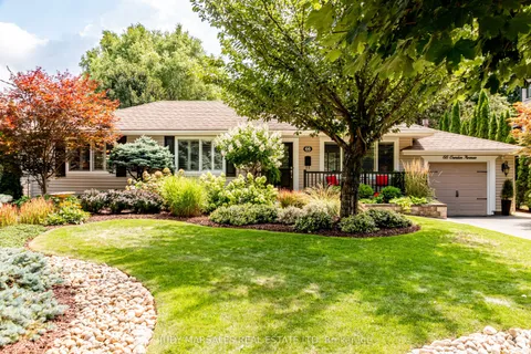 66 Garden Avenue, ON L9G 2J5