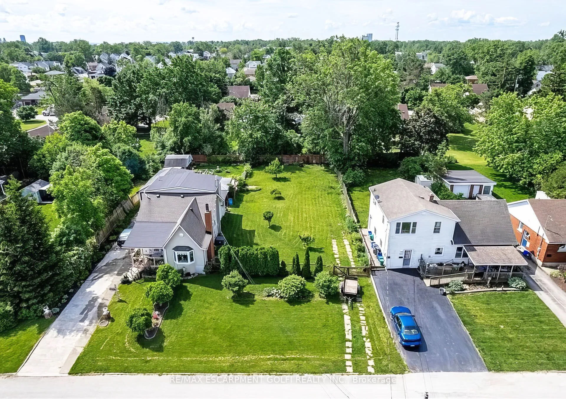 369 Bowen Road, ON L2A 2Z2