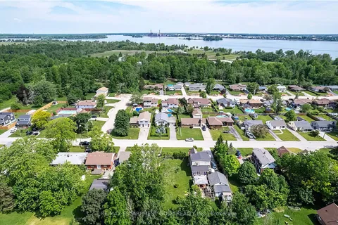 369 Bowen Road, ON L2A 2Z2