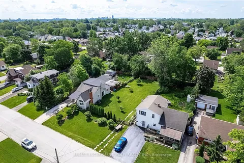 369 Bowen Road, ON L2A 2Z2