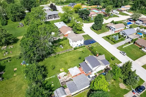 369 Bowen Road, ON L2A 2Z2