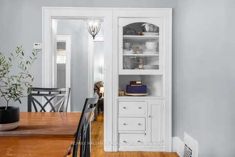 388 First Avenue, ON K1S 2H1