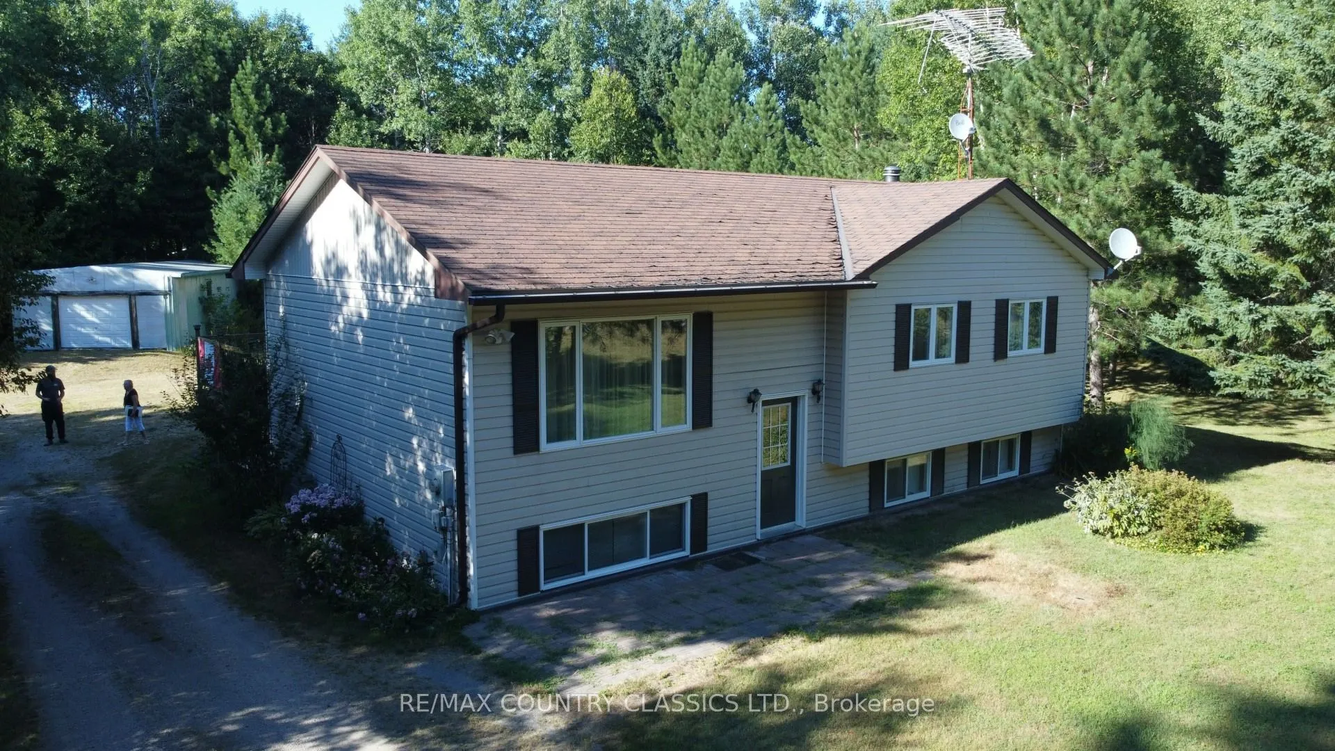 1632 Division Road, ON K0J 2A0