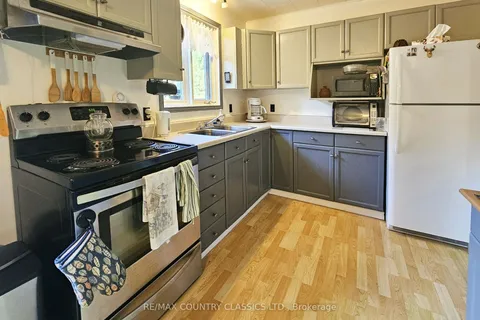 1632 Division Road, ON K0J 2A0