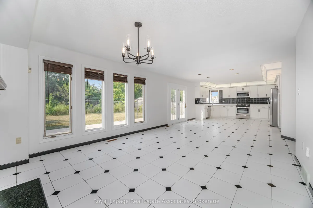 100 National Drive, ON L8G 5B3