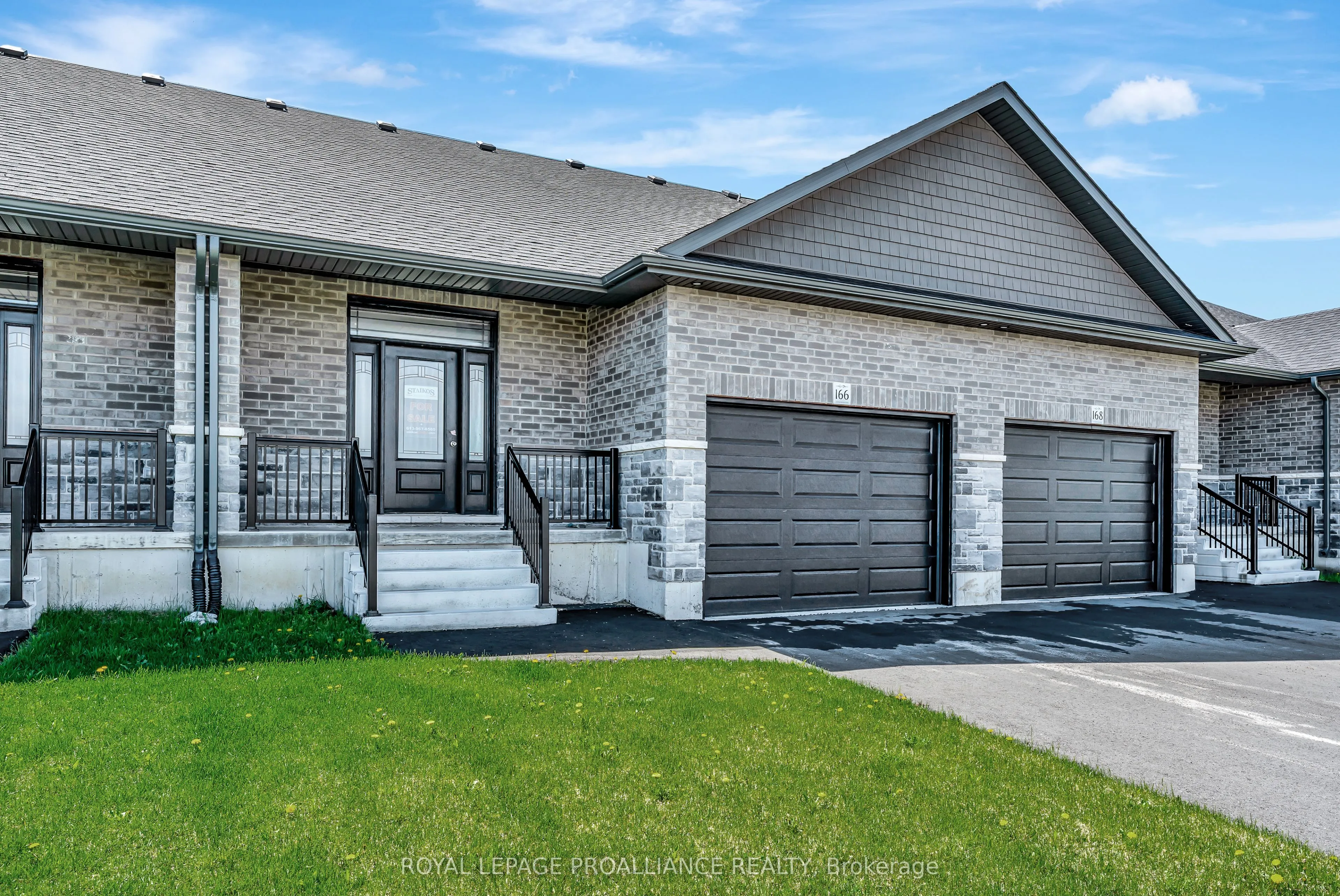 166 Appledene Drive, ON K8V 0K3