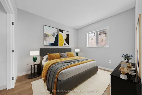 15 Andrew Crescent, ON K8V 0K1