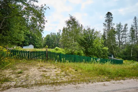 185 Halls Road, ON P0A 1Z0