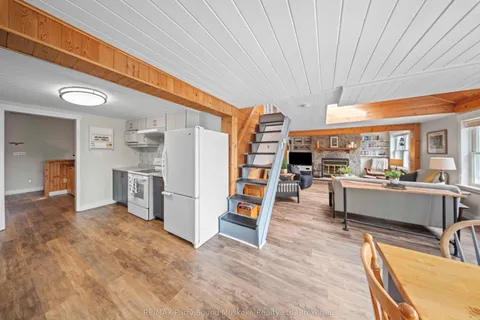 16 Golden Horseshoe Lane, ON P0G 1G0