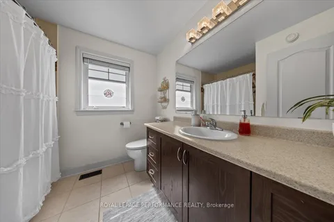 416 Rochefort Circle, ON K4A 0M8