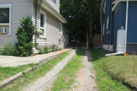 466 Adelaide Street, ON N6B 3H9