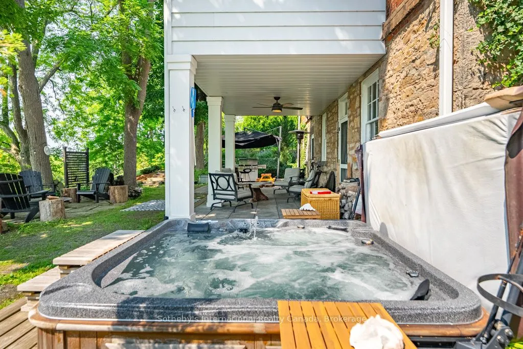 22 Hauser Place, ON L9H 5E1