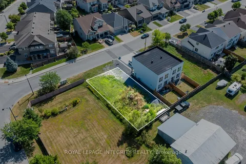 877B CONTOUR Street, ON K1W 1G2