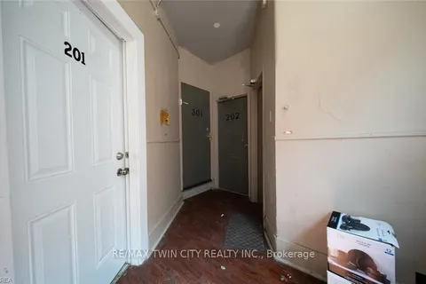 175 Market Street, ON N3T 3A6