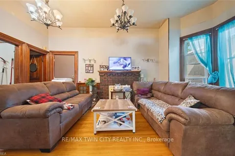 41 St George Street, ON N3R 1V2