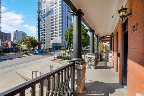 121 & 123 York Street, ON K1N 5T4