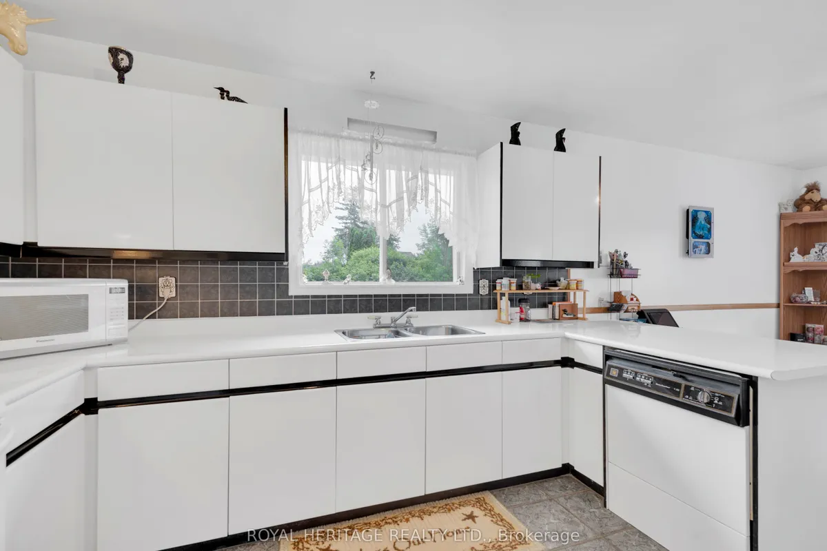 1321C Airport Parkway, ON K8N 4Z6