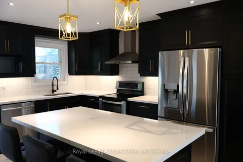 9 Duncairn Court, ON L9C 6G2