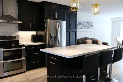 9 Duncairn Court, ON L9C 6G2