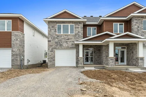 1020 Moore Street, ON K6V 0H2