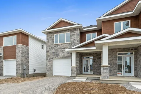 1020 Moore Street, ON K6V 0H2