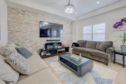 8 Whitton Drive, ON N3L 0L1