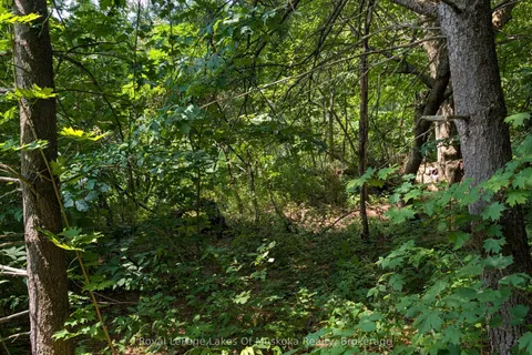 206 VEL-DOR Crescent, ON P1L 1J4