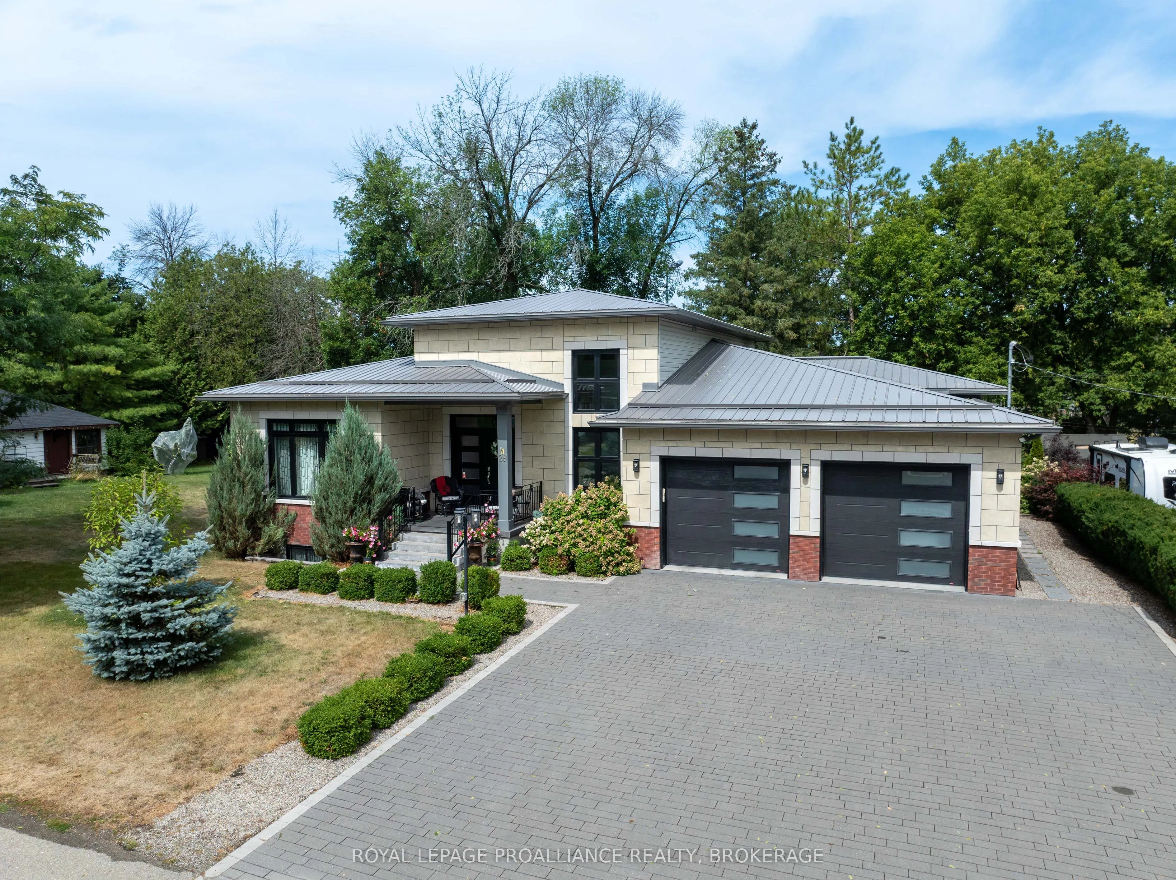 28 George Street, ON K0G 1X0