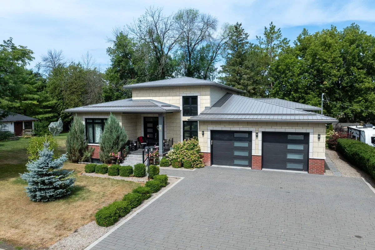 28 George Street, ON K0G 1X0