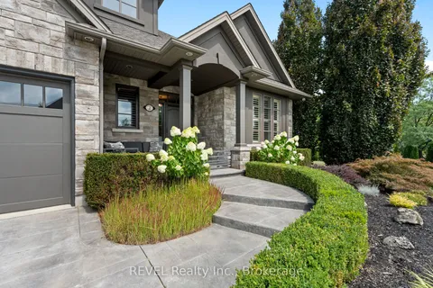 2 Tulip Tree Road, ON L0S 1J0