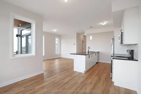 1220 Flycatcher Private, ON K1X 0M7