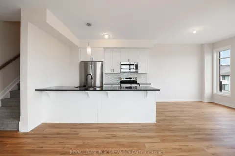 1220 Flycatcher Private, ON K1X 0M7