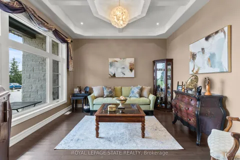 43 Third Road, ON L8J 3J5