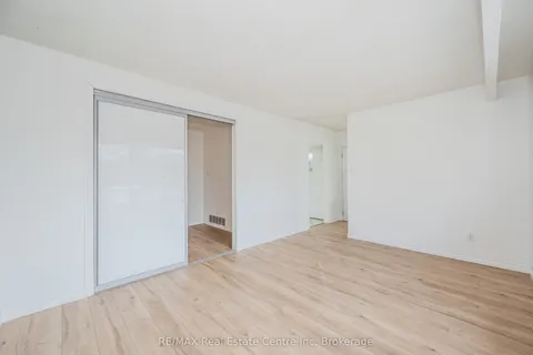 58 Conroy Crescent, ON N1G 2V6