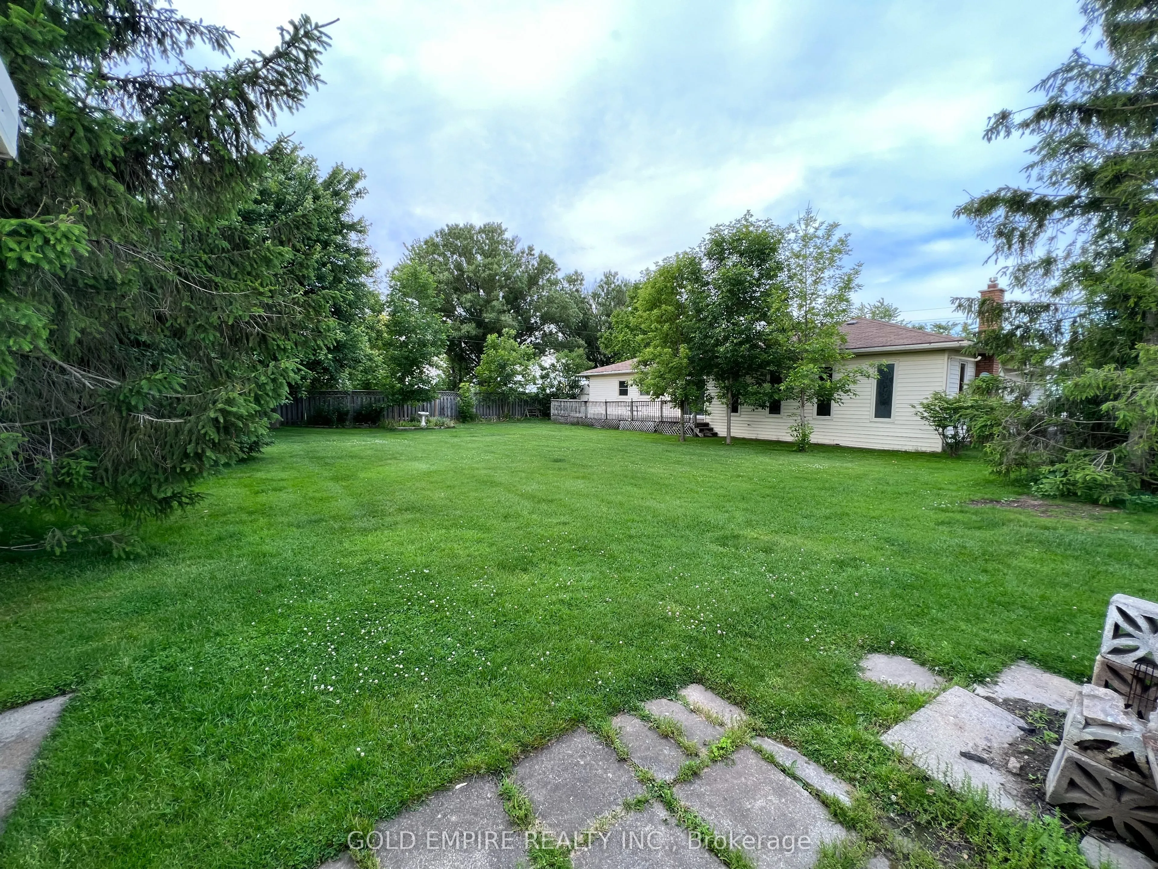 11635 Sunset Road, ON N5P 3T2