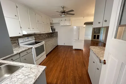 11635 Sunset Road, ON N5P 3T2