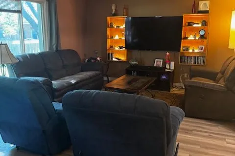 50 Mary Street, ON N0M 1L0