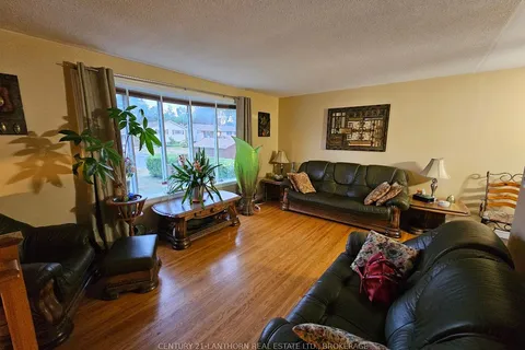 197 King Street, ON K7R 1B8