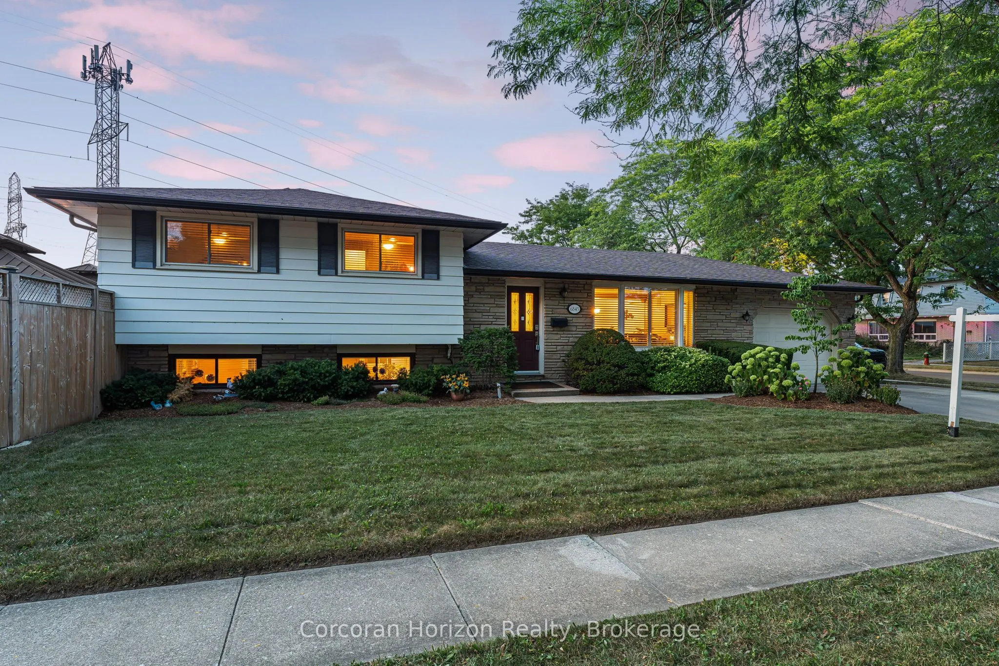 6845 Wilinger Street, ON L2J 2B5