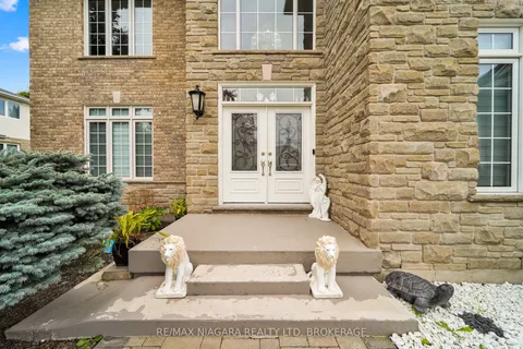 8018 Cathedral Drive, ON L2H 2Z2