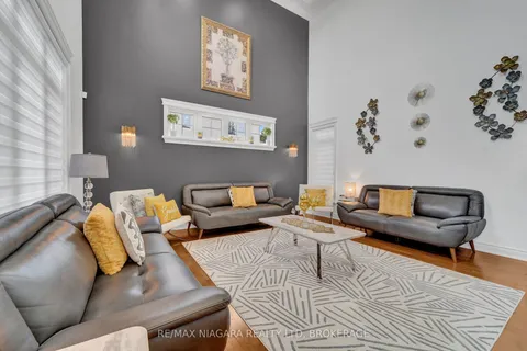 8018 Cathedral Drive, ON L2H 2Z2