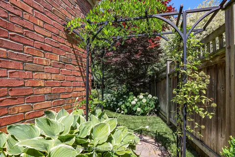 6 Samuel Street, ON L0S 1J0