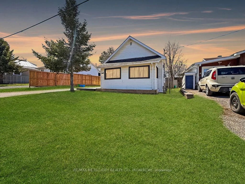 778 Seventh Street, ON K7V 1B7